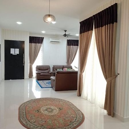 Juniper Homestay Putrajaya Presint 11 エクステリア 写真
